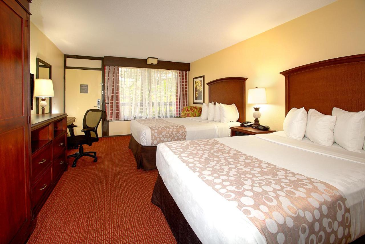 Clarion Inn & Suites At International Drive Williamsburg Eksteriør bilde