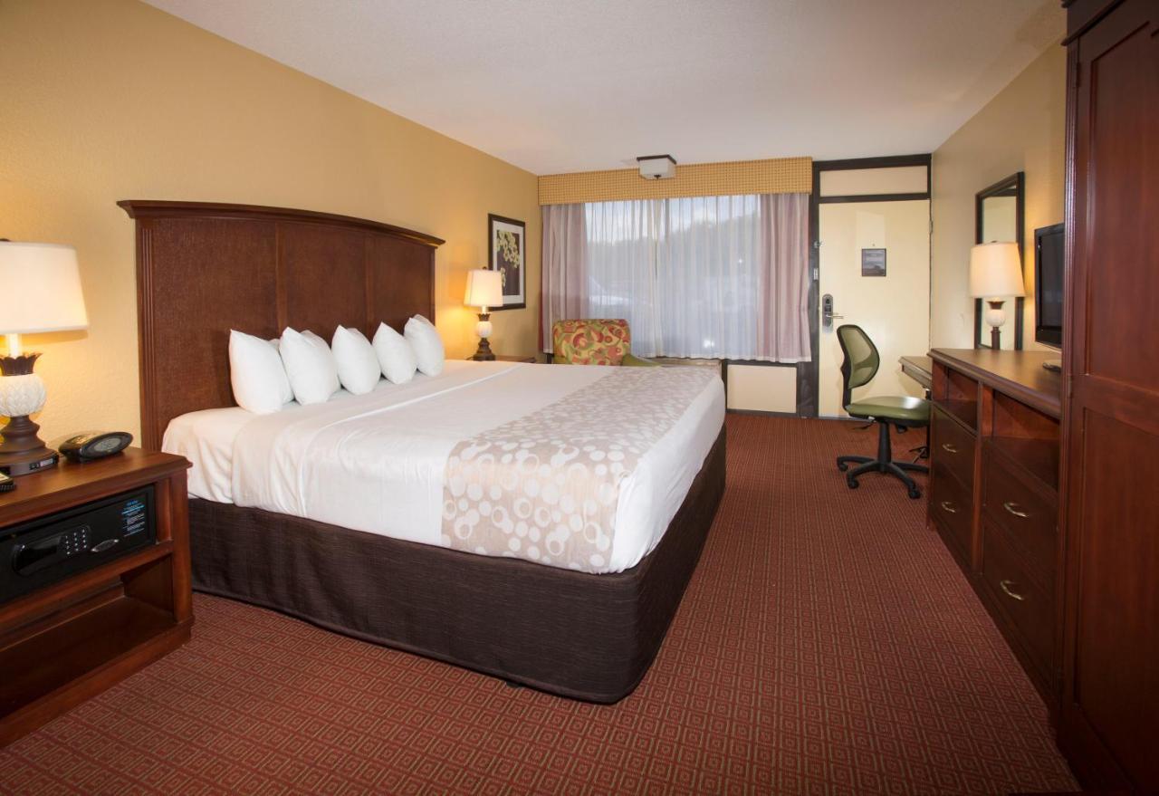 Clarion Inn & Suites At International Drive Williamsburg Eksteriør bilde