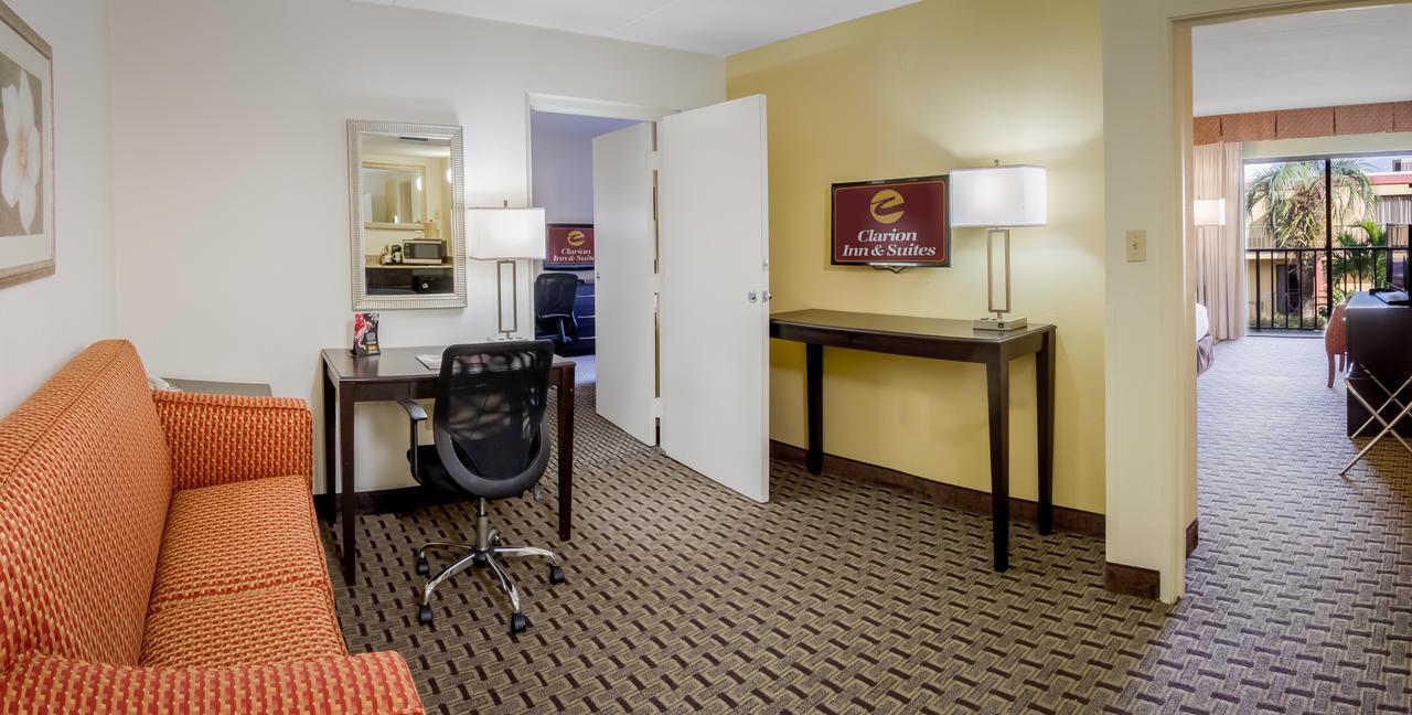 Clarion Inn & Suites At International Drive Williamsburg Eksteriør bilde