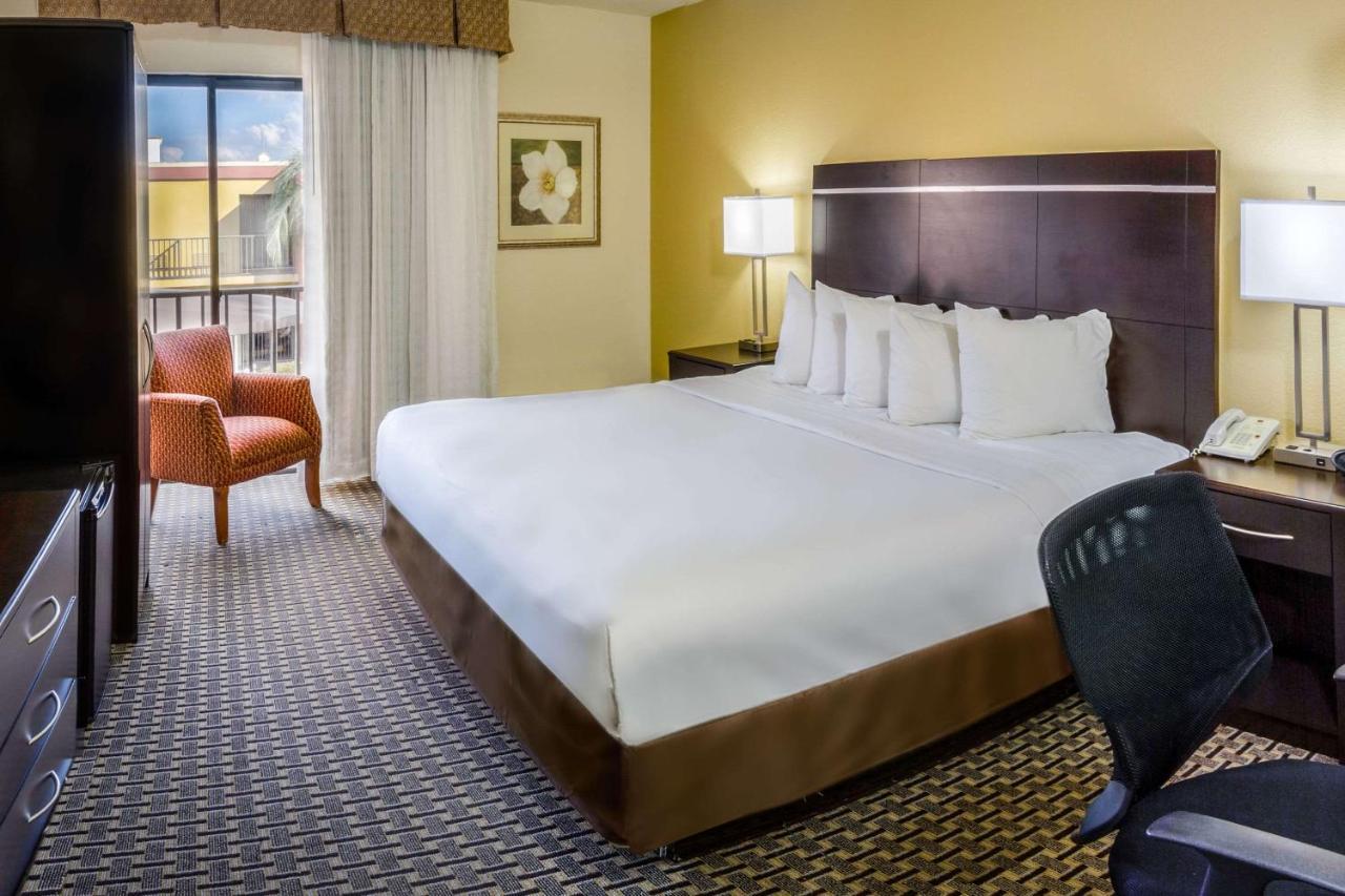 Clarion Inn & Suites At International Drive Williamsburg Eksteriør bilde