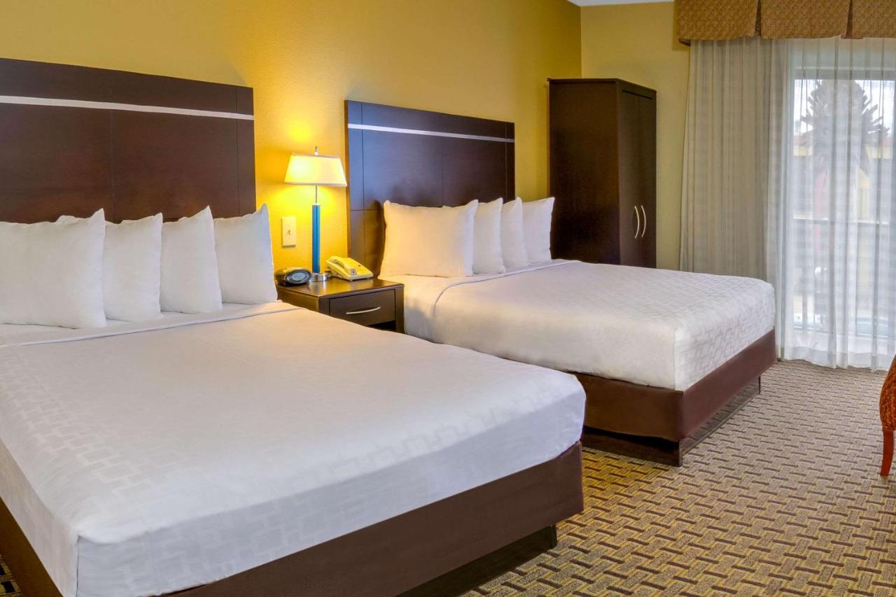 Clarion Inn & Suites At International Drive Williamsburg Eksteriør bilde
